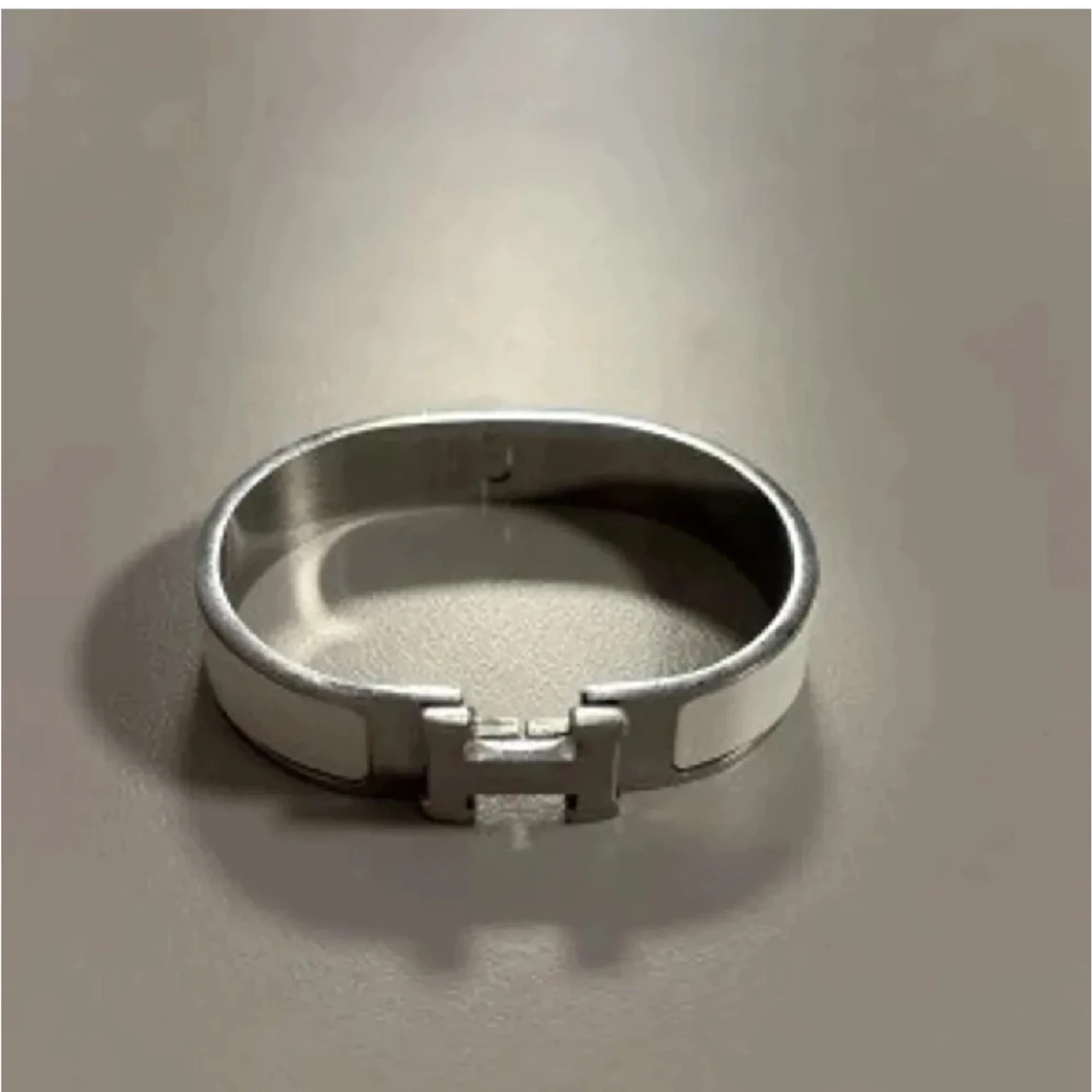 Silverfärgat H armband