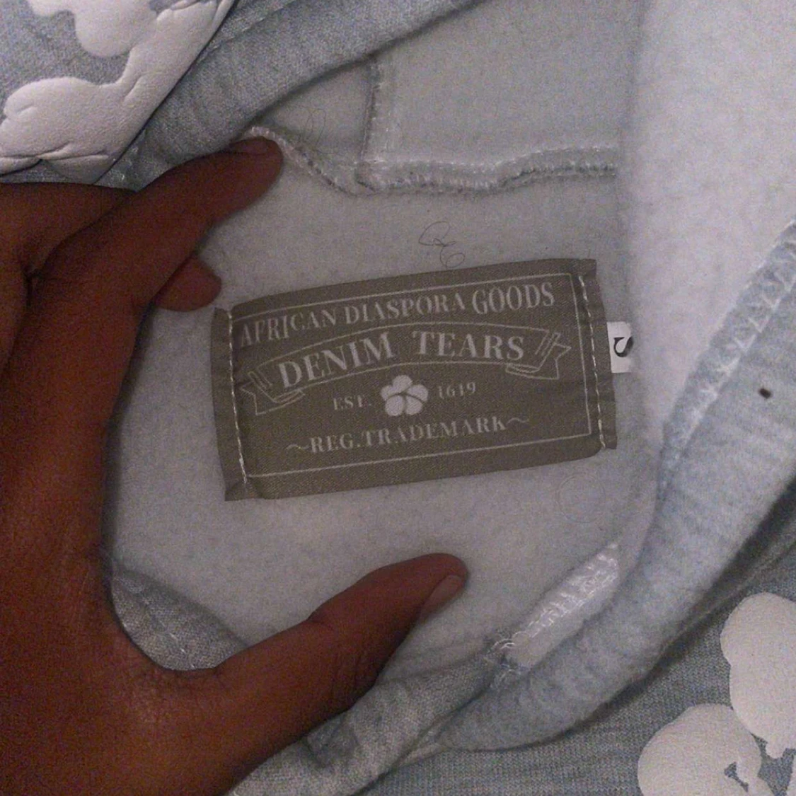 Grå hoodie från Denim Tears med blommor - 2