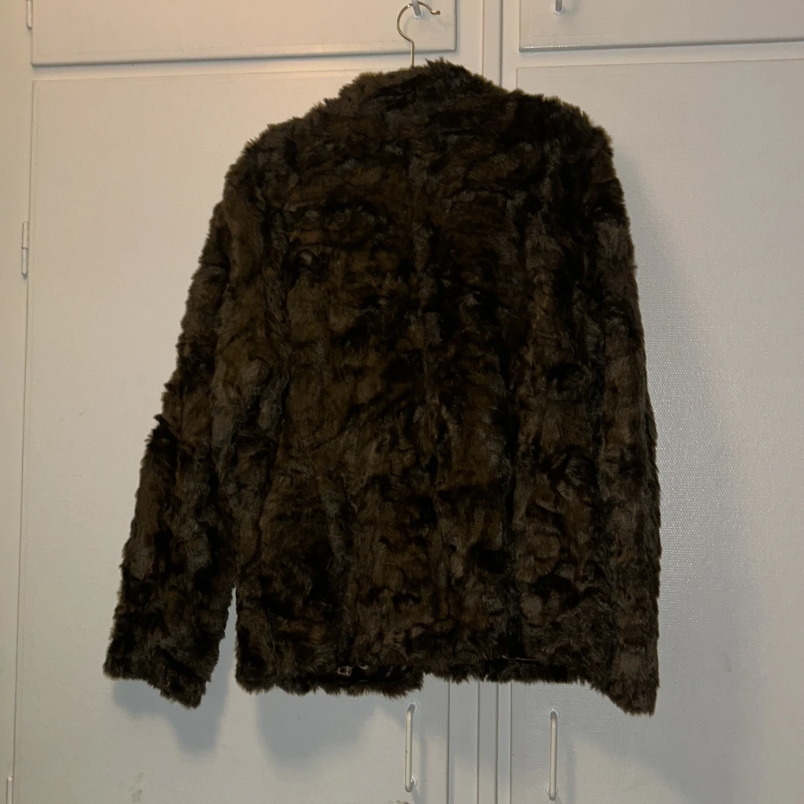 Brun pälsjacka från H&M Divided - 2