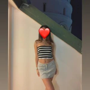 Denim kjol - Kort denim kjol.