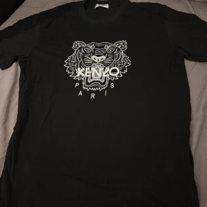 Kenzo T-shirt - 10/10 skick