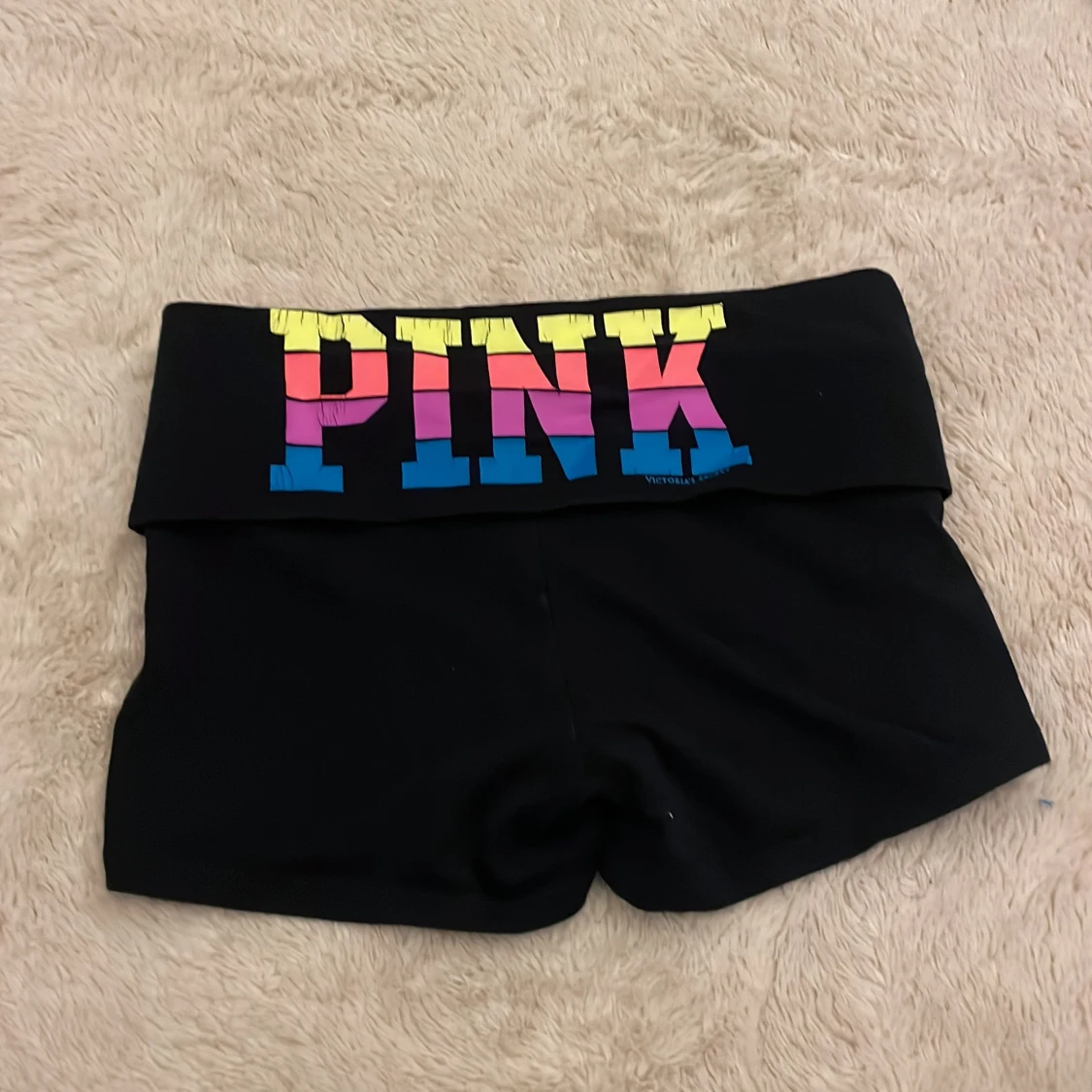 Svarta shorts från PINK Victoria's Secret