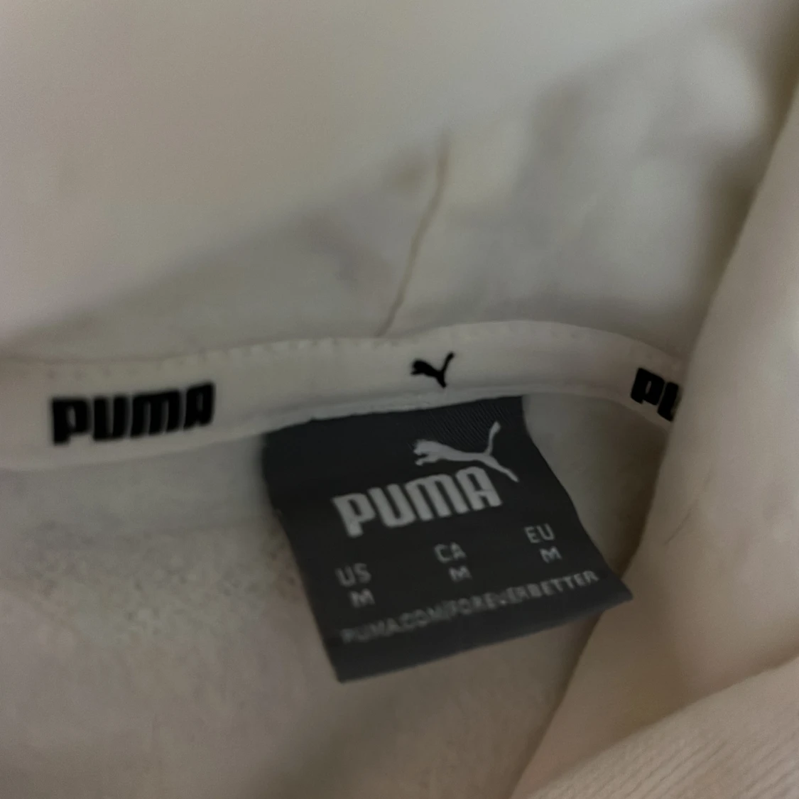 Vit hoodie från Puma med huva - 3