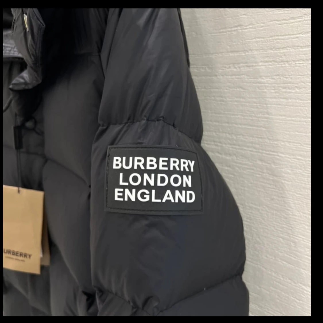 Svart pufferjacka från Burberry - 1