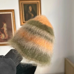 mohairmössa - virkad av mig:)