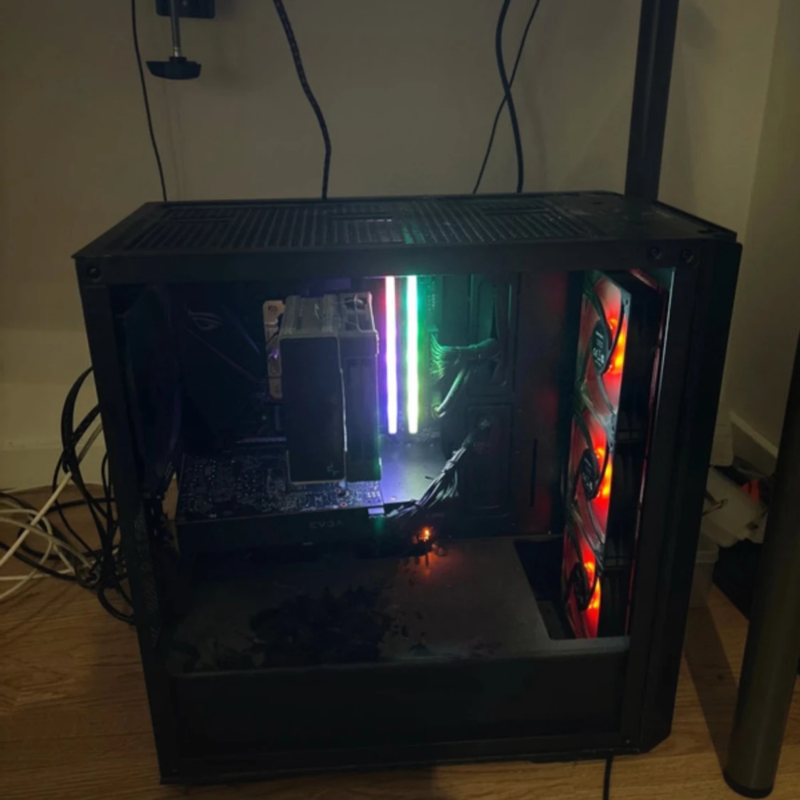 Stationär gamingdator med RGB