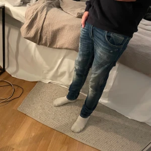 Dondup Mius - Dondup Mius(slim fit) Size-31 Snygga slitningar