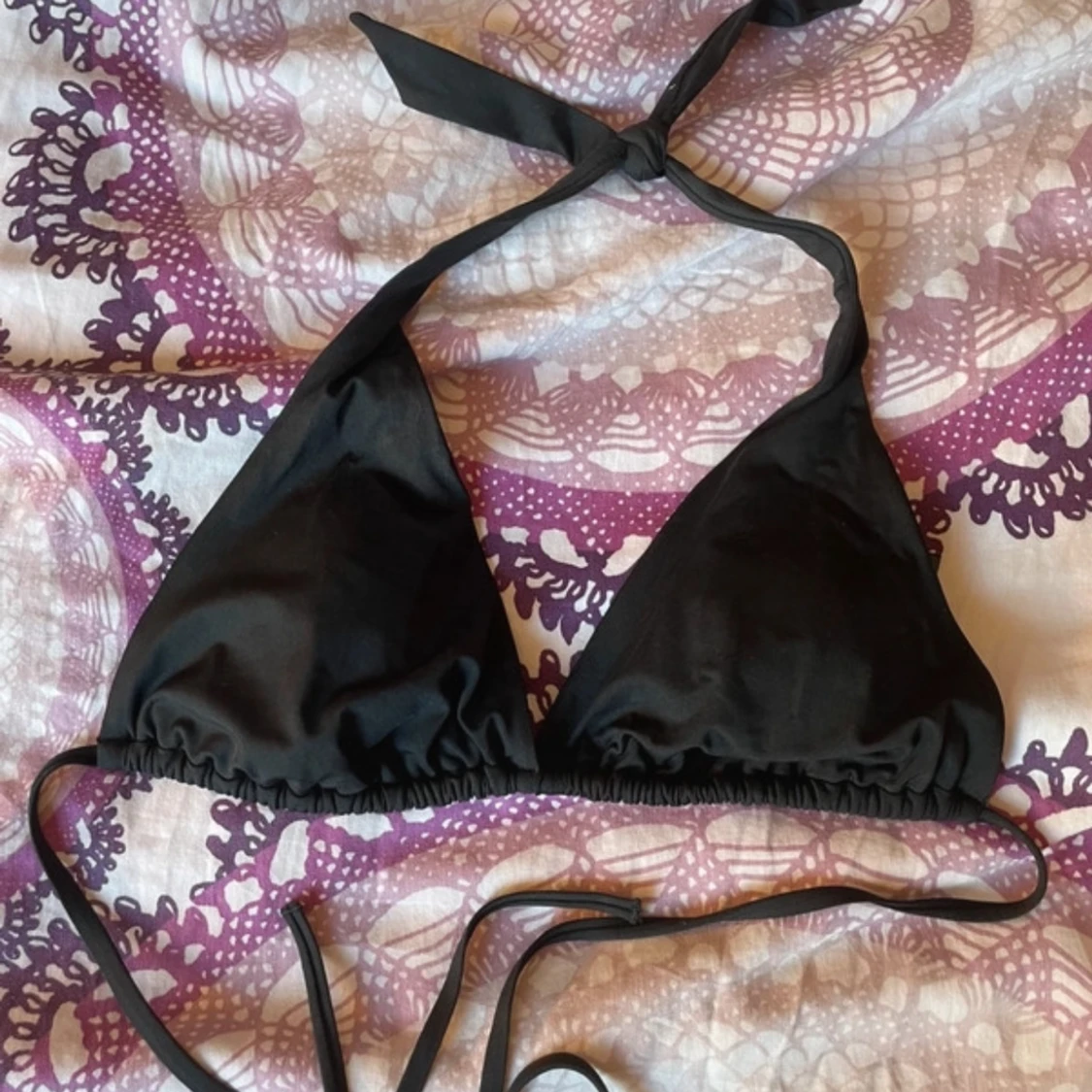 Svart bikiniöverdel från H&M