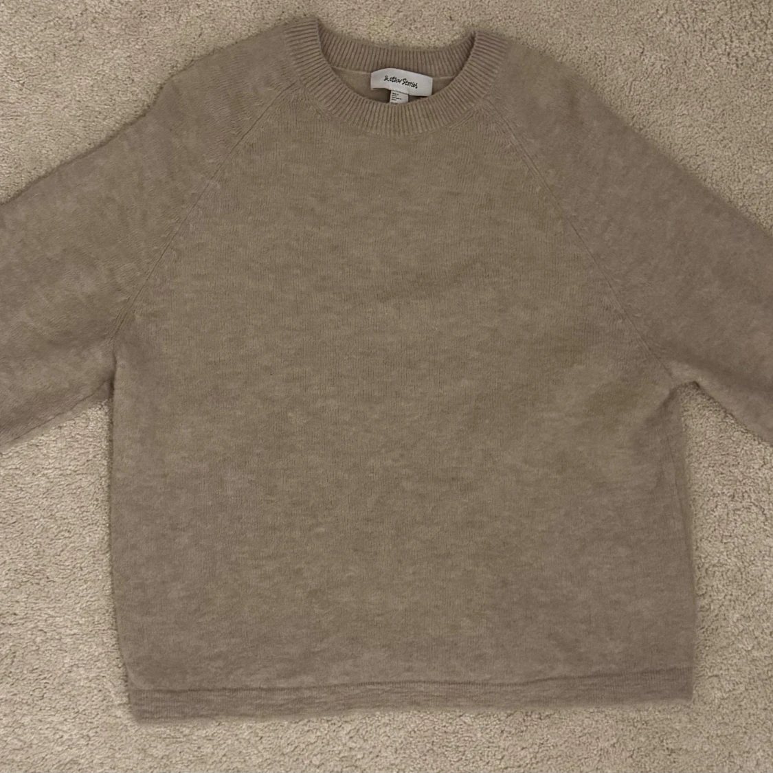 Beige stickad tröja från & Other Stories