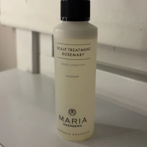 Maria åkerberg rosmarin vatten - Använd fåtal gånger säljer då den aldrig kommer till användning annars jätte bra 😊 