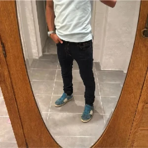 Nudie jeans  - Ett par riktigt snygga jeans från nudie i storlek W28 L32 