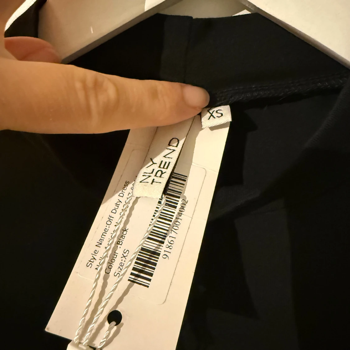 Svart långärmad klänning från H&M - 4