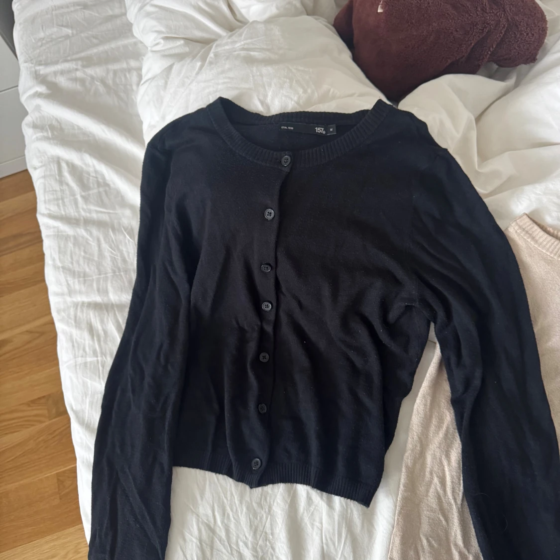 Beige och svart kofta från 157 - 1