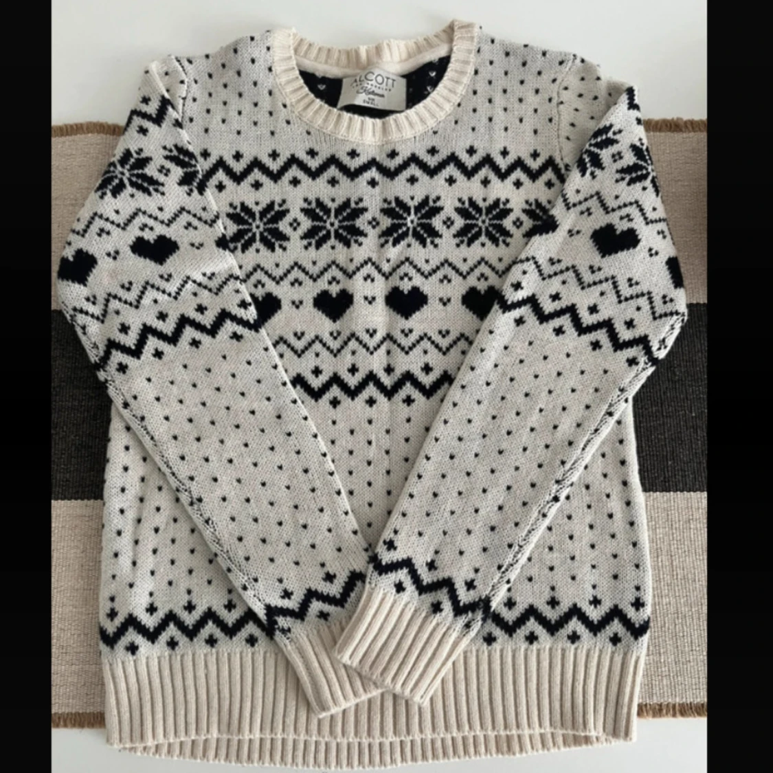 Mönstrad stickad tröja från Alcott - 3