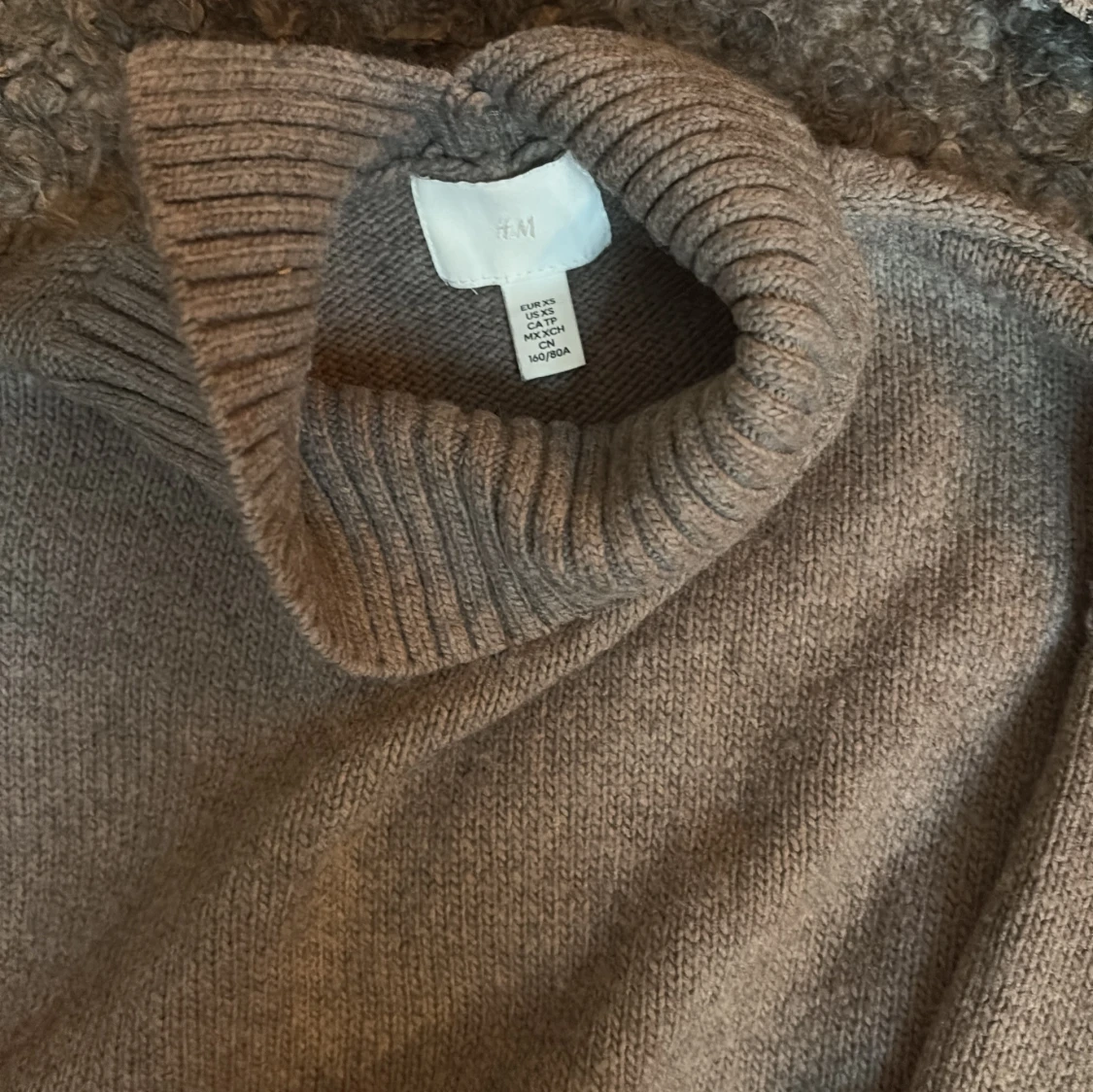 Beige polotröja från H&M - 1