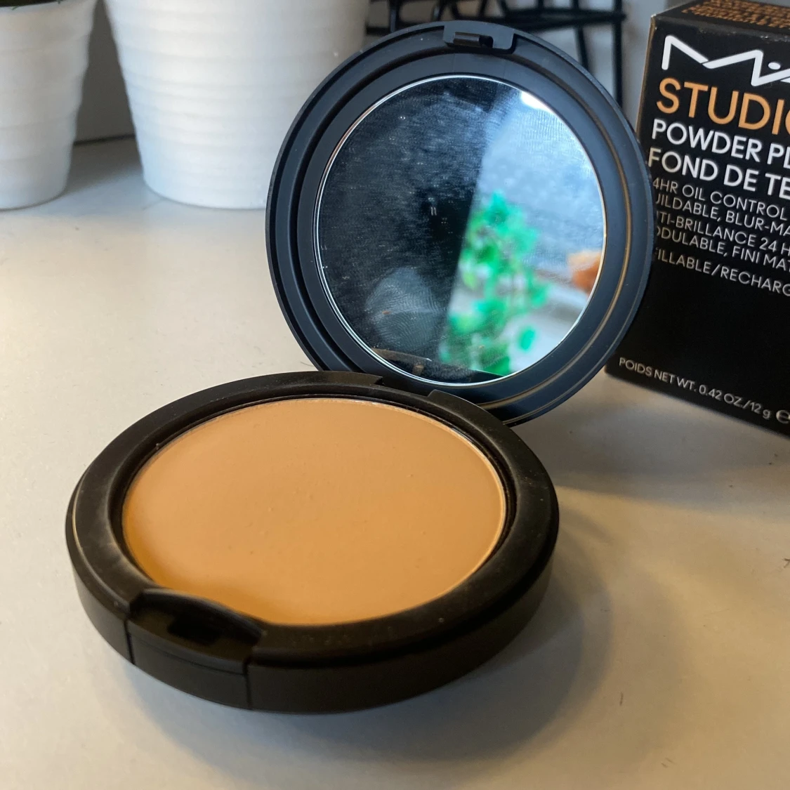 MAC Studio Fix Powder Foundation NC25 - 1