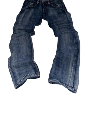 Faded Vintage 55 Jeans - Otroliga vintage jeans med sjuka fades och wash!! Ett av mina mest värdefulla plagg, skriv privat för fler bilder eller frågor‼️ STORLEK W30 ( kan skicka mått bara att skriva )🙌