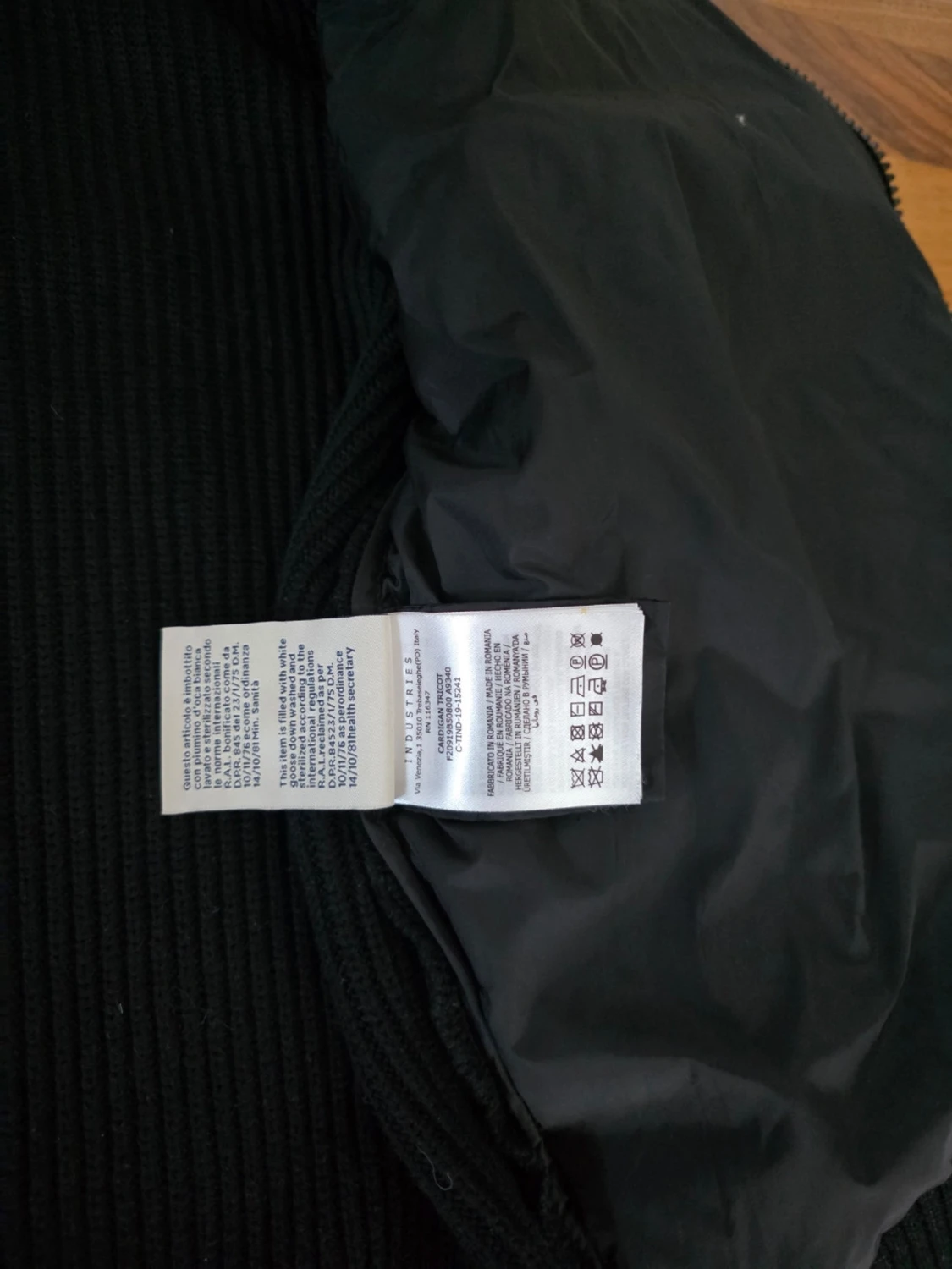 Svart pufferjacka från Moncler - 6