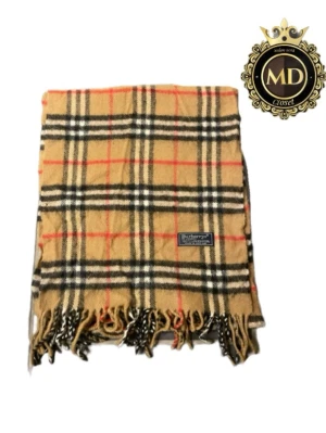 Burberry halsduk  - Burberry halsduk | 100% lammull | skick: 9/10 | nypris ca 4000kr | färg beige | skriv vid frågor | MD closet