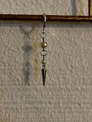 Örhänge - Endast ett örhänge!!, rostfritt stål, Egengjord 