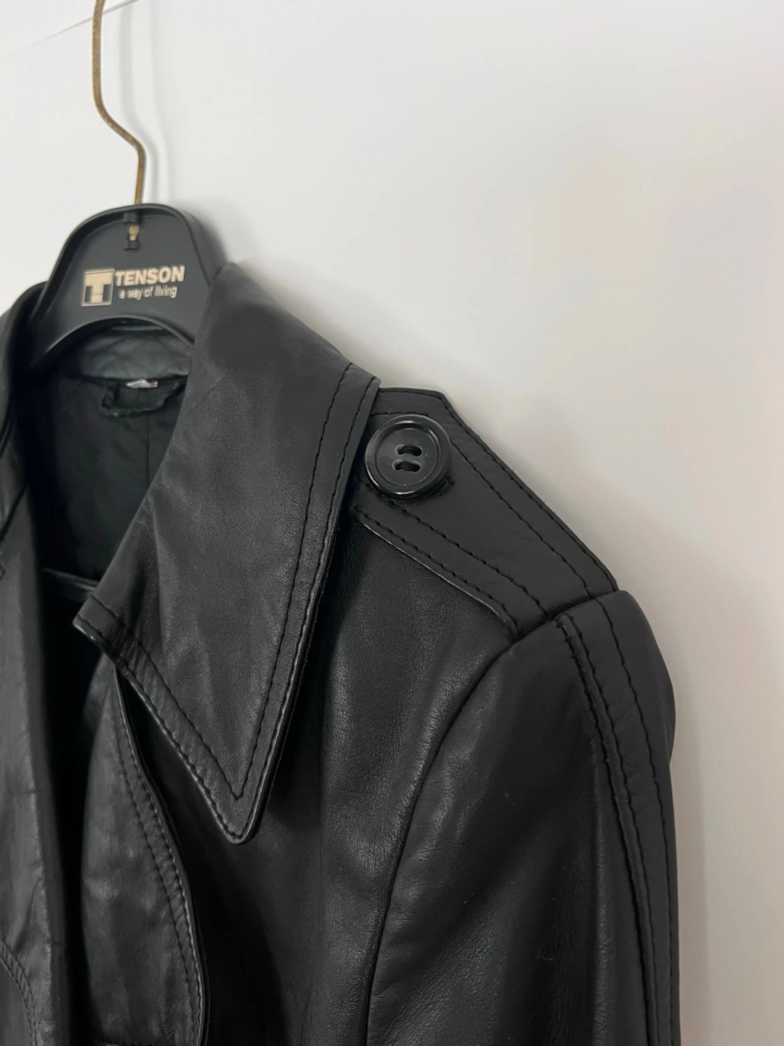 Svart vintage skinnkappa från 70-talet, storlek 38 - 2