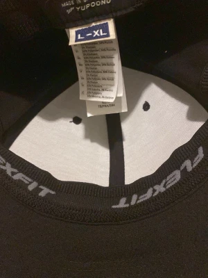  Under Armour caps -  Very good condition very good