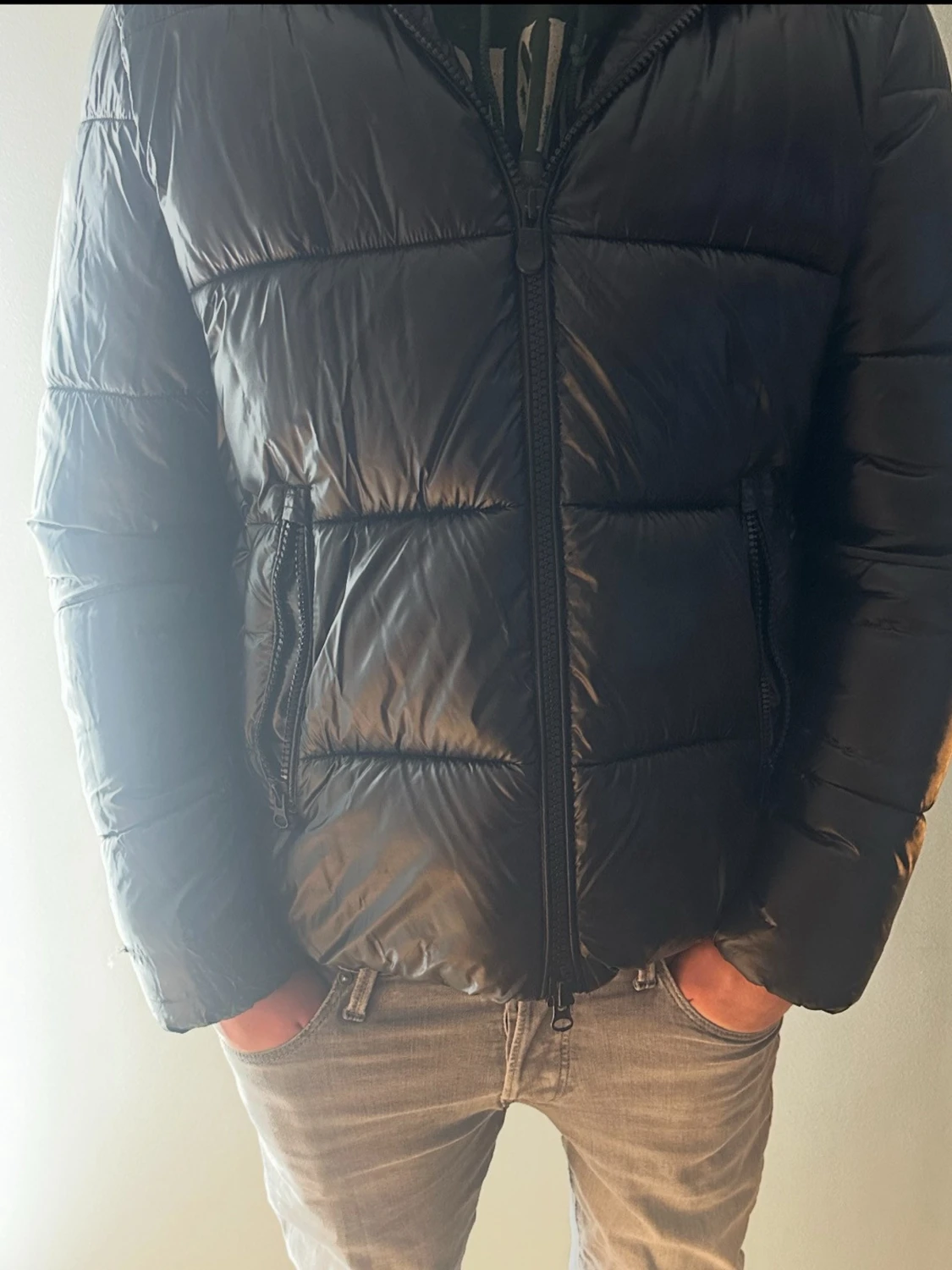 Svart pufferjacka ifrån Save The Duck - 2