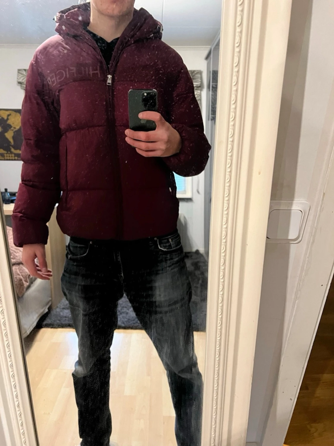 Vinröd pufferjacka från Tommy Hilfiger - 3