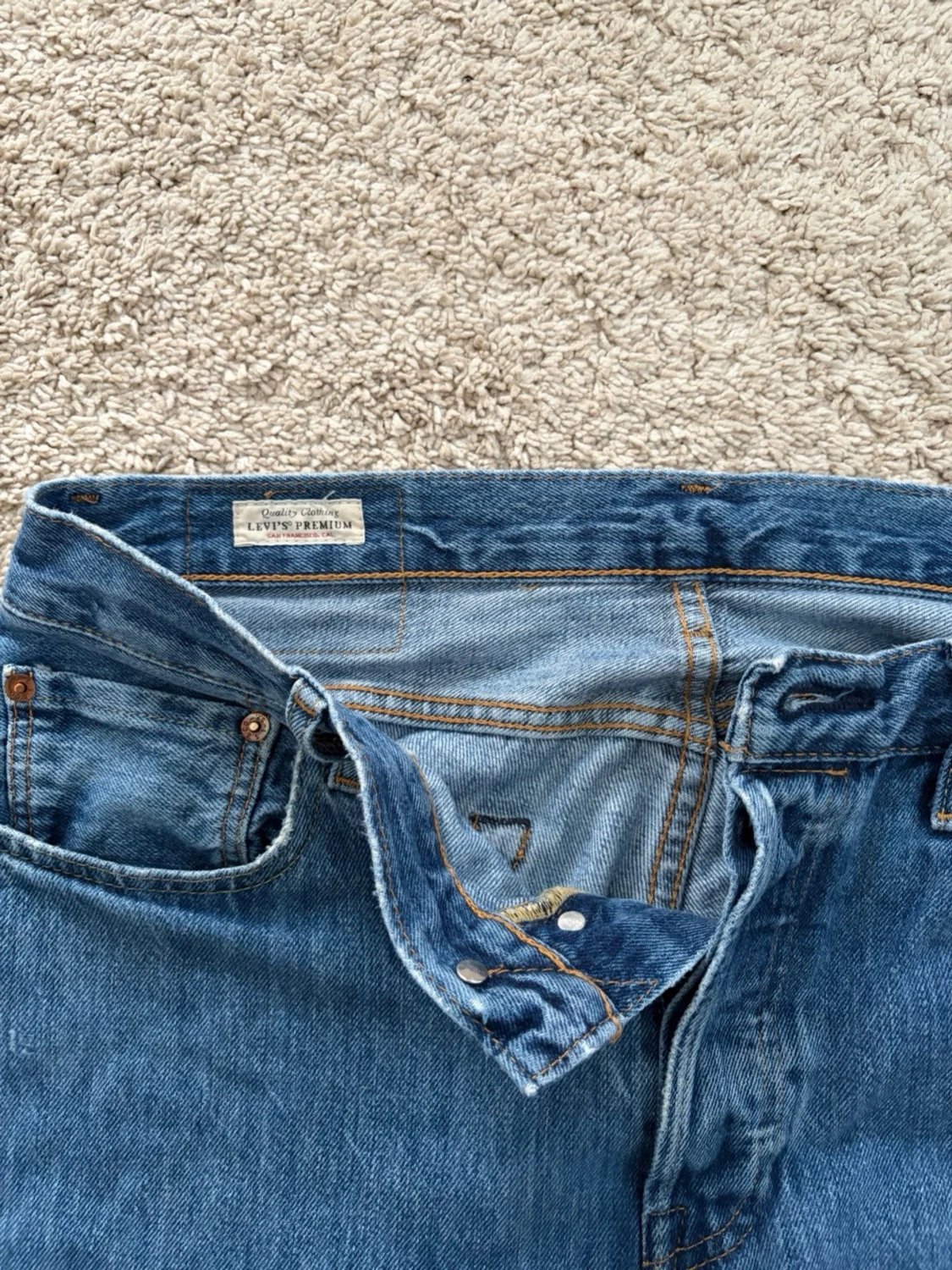 Levis 501 mörkblåa 33x34 - 2