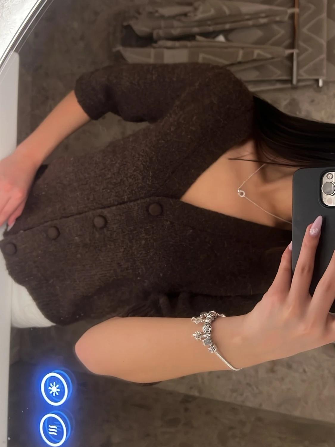 Brun stickad kofta från NA-KD