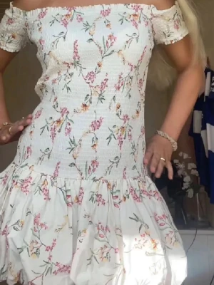 Hm klänning  - Jätte fin somrig klänning från hm. Helt ny!💕