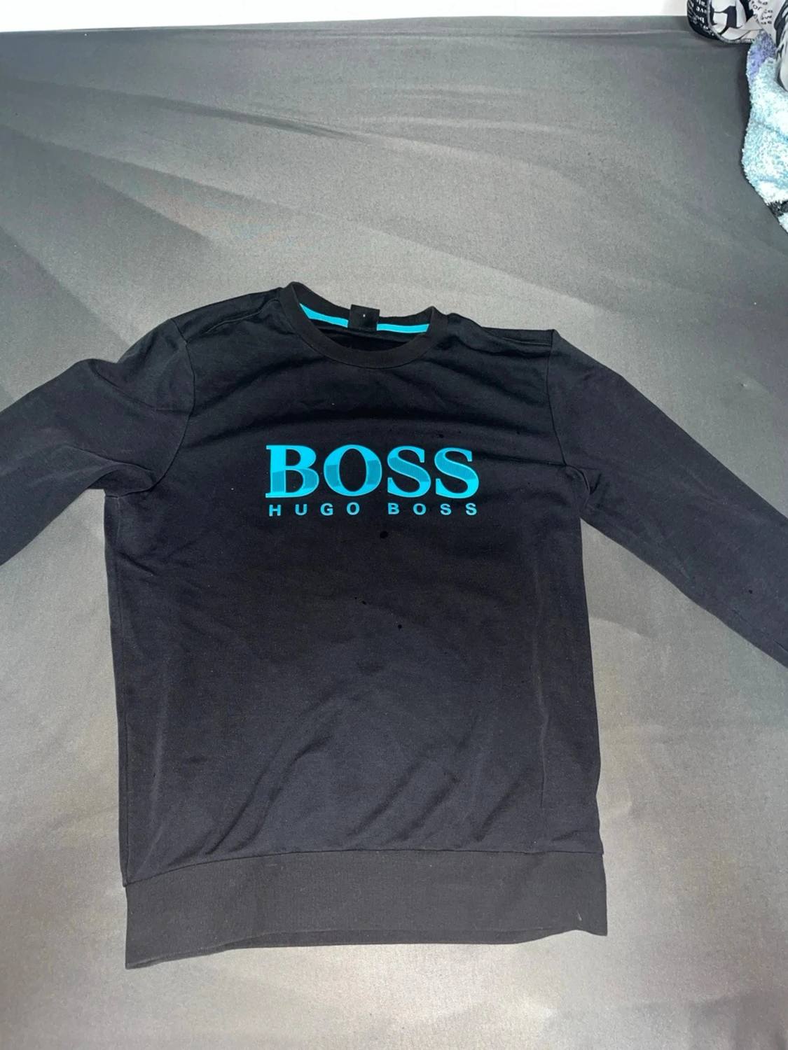 Svart sweatshirt från Hugo Boss