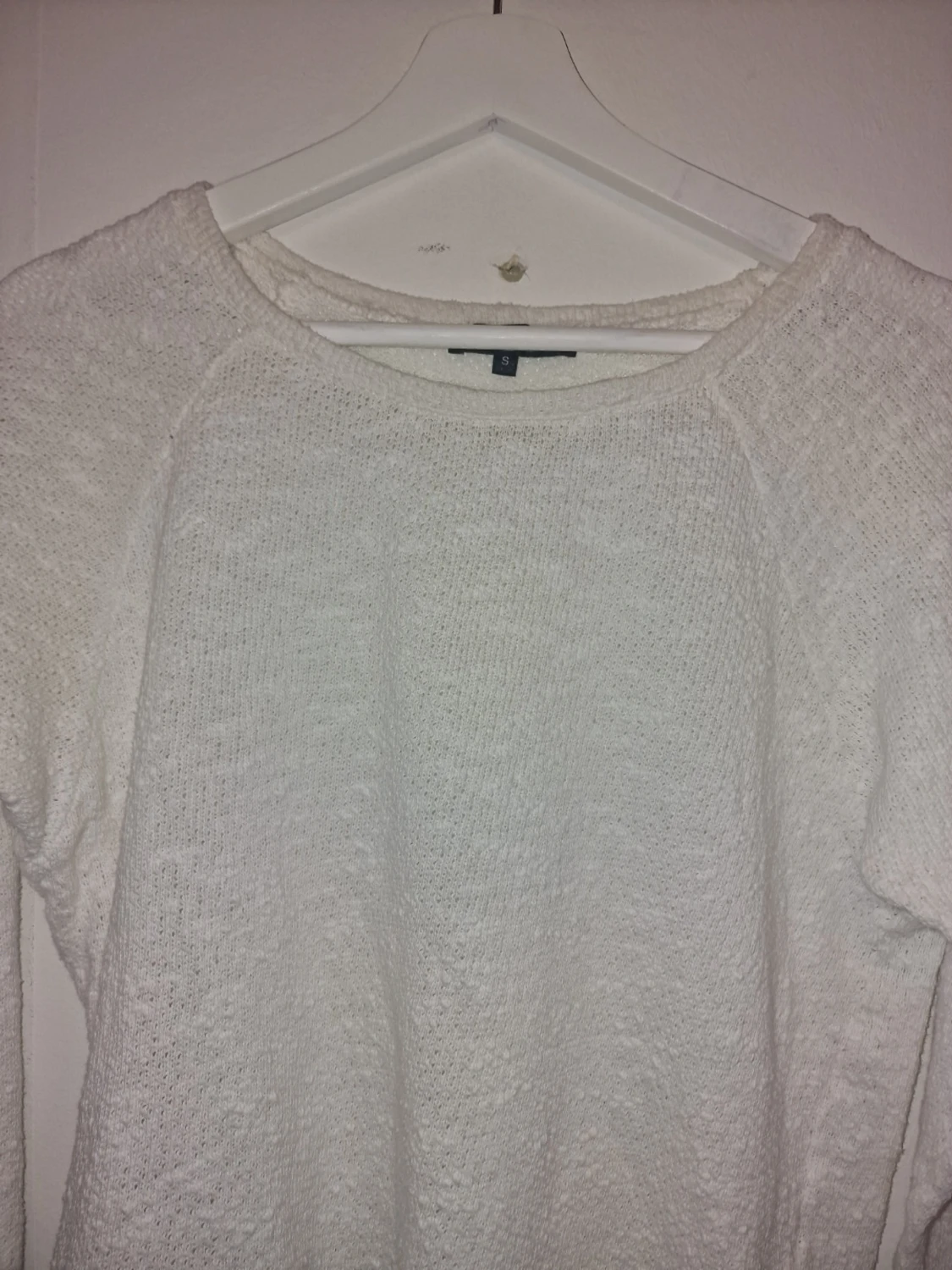 Vit stickad tröja  - 1