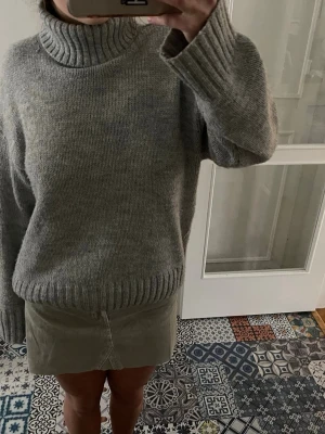 cool grön jeanskjol - så najs mini jeanskjol från mango!! 💚💚