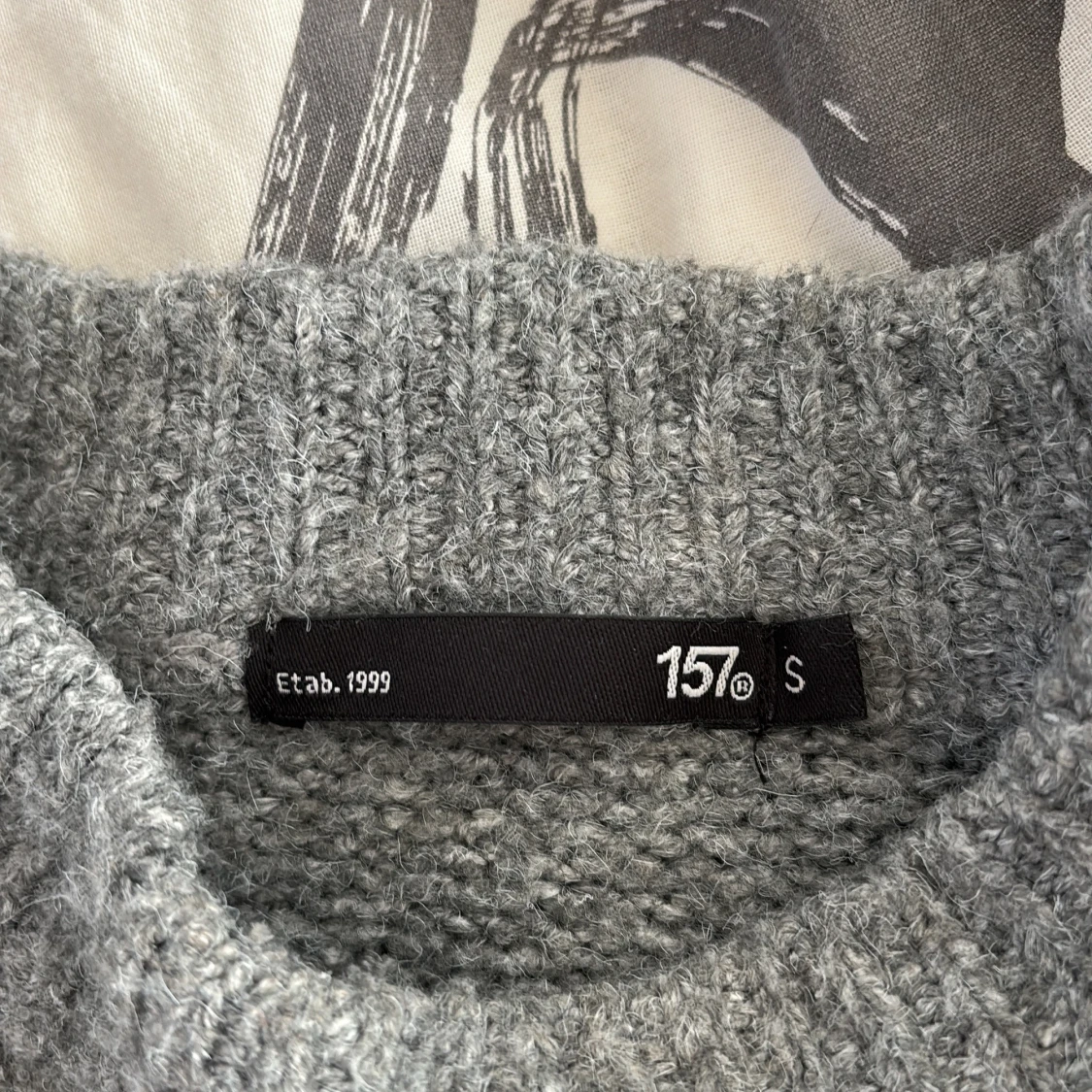 Stickad tröja från lager157