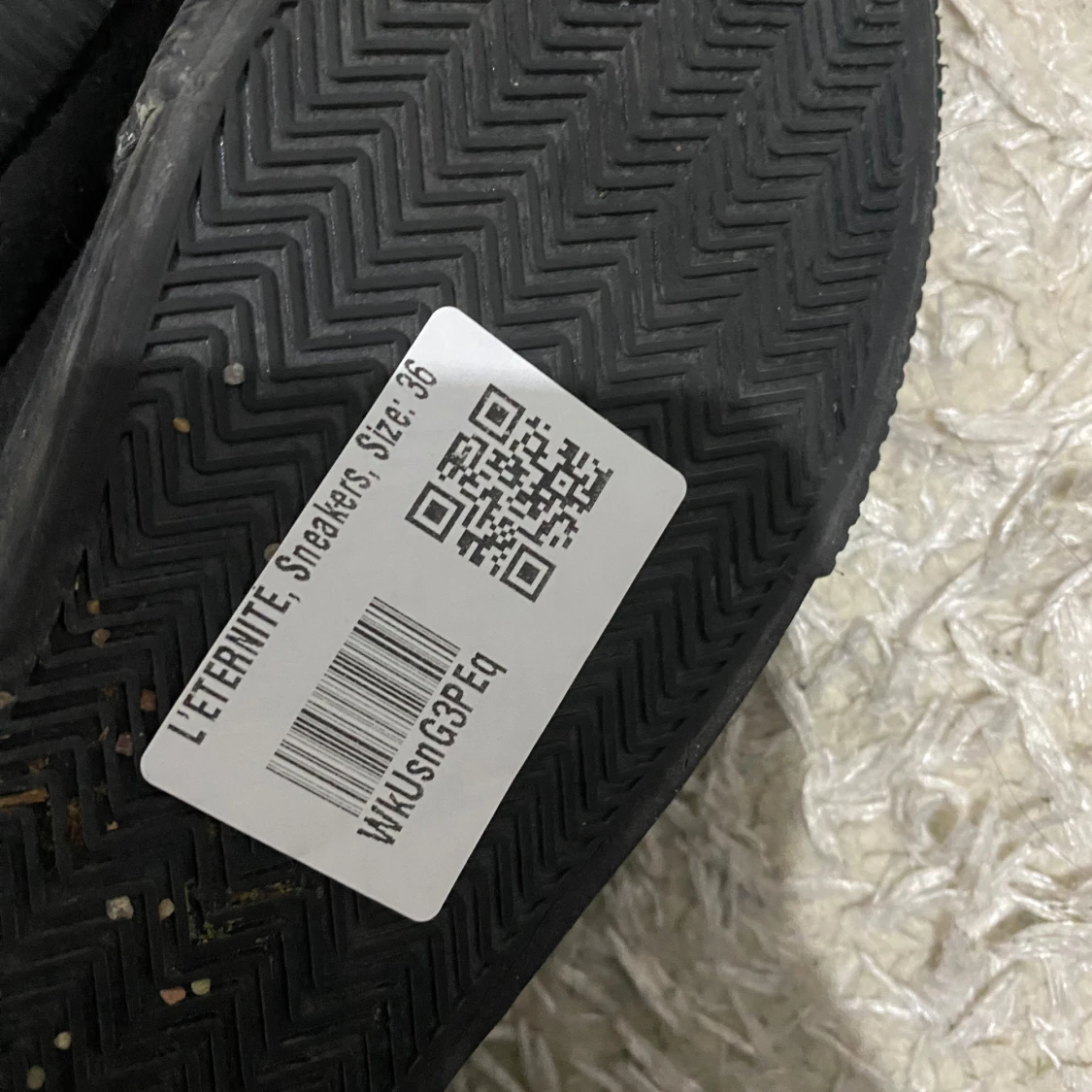 Svarta sneakers L'Éternité H&M Divided