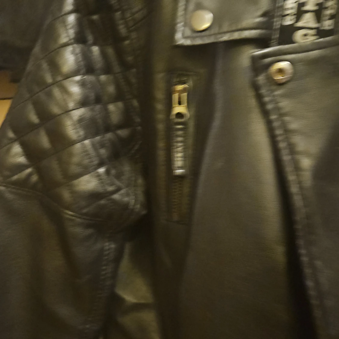 Svart skinnjacka från Vintage Girls - 4