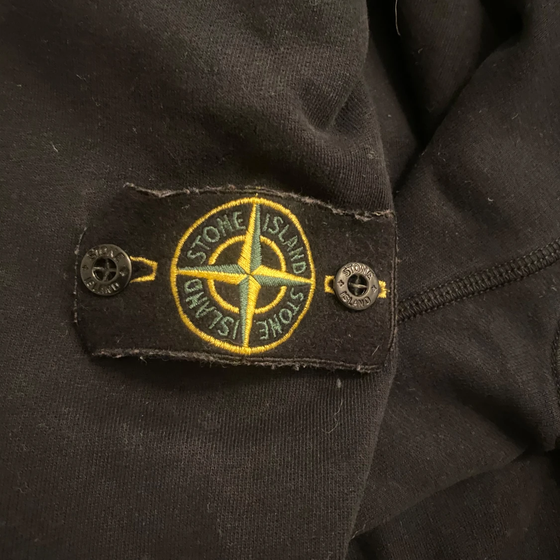 Svart Stone Island sweatshirt med ficka