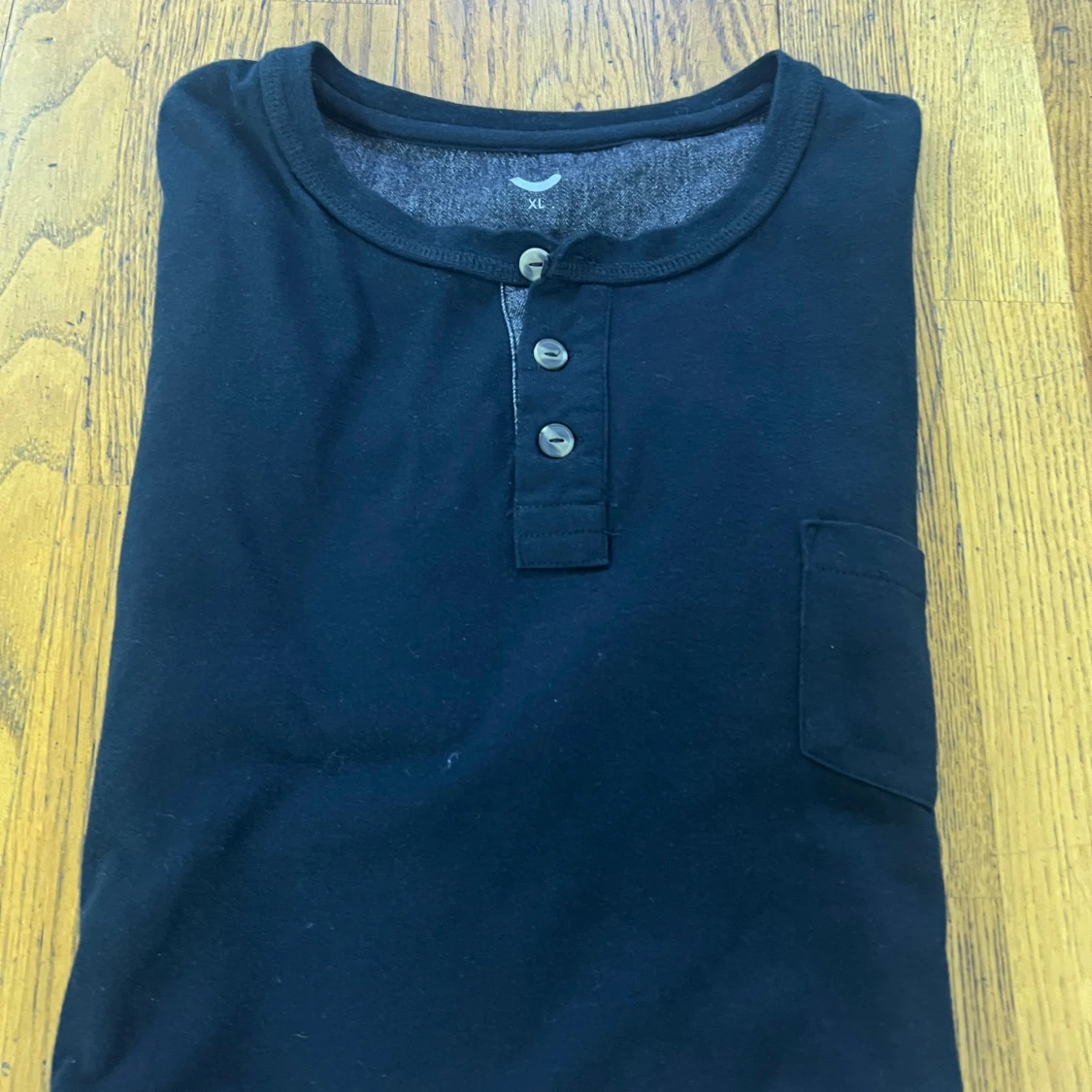 Svart långärmad tröja XL med knappar - 1