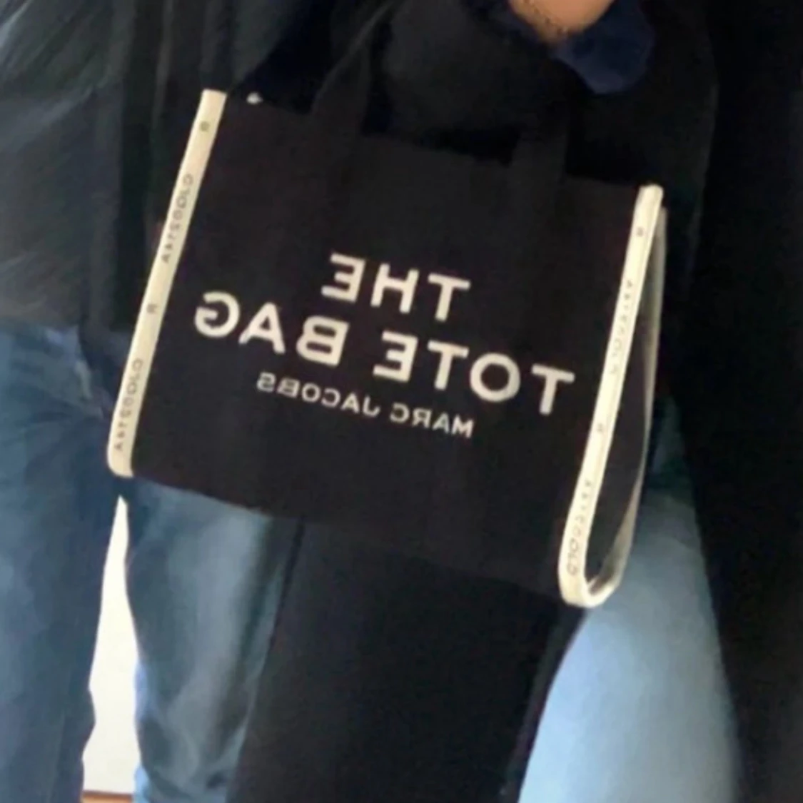 Svart The Tote Bag från Marc Jacobs - 2