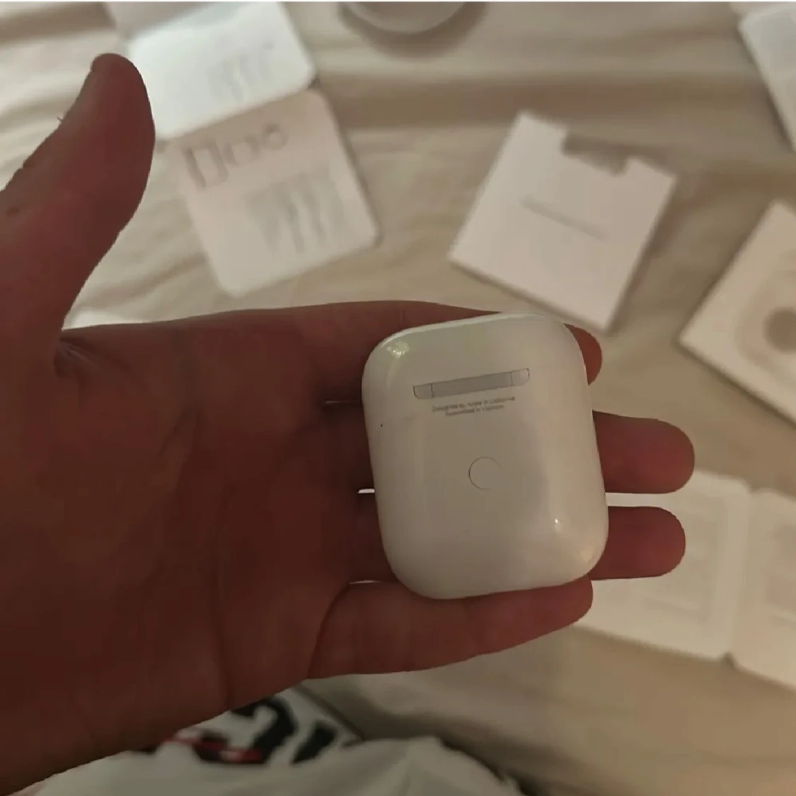 AirPods (2nd generation) - 3