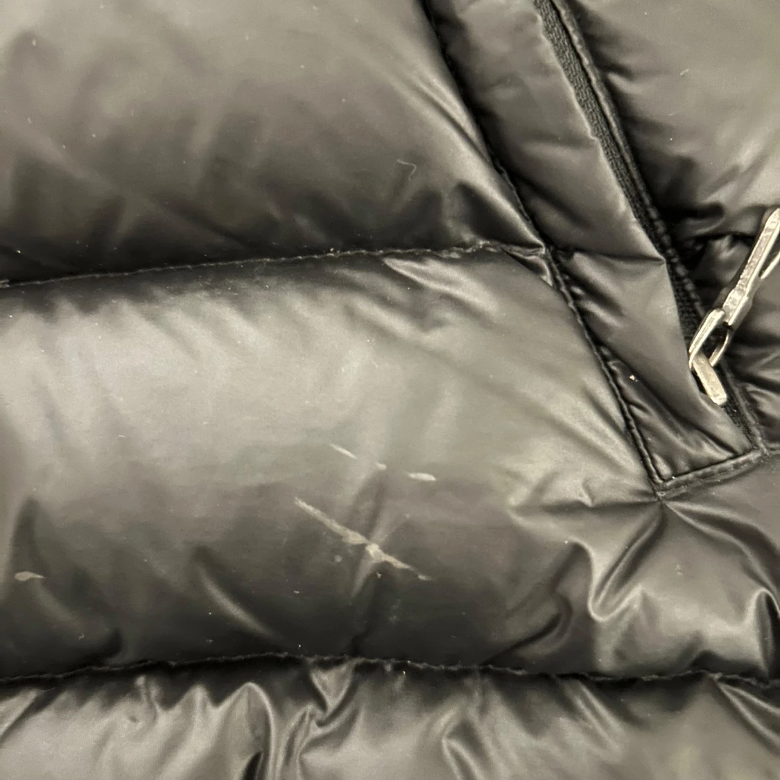 Svart pufferjacka från Colmar - 4