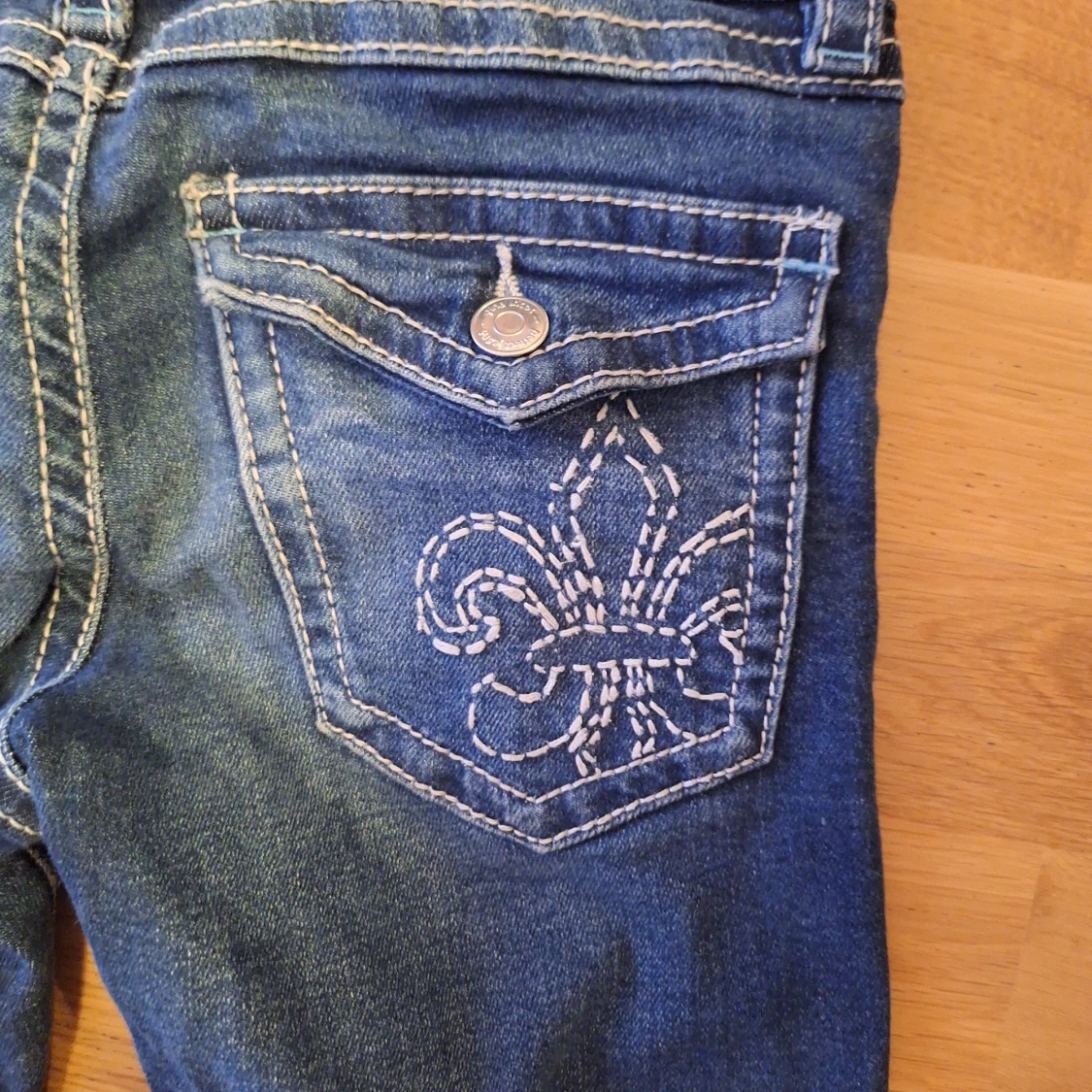 Bootcut jeans från Gina Tricot - 1