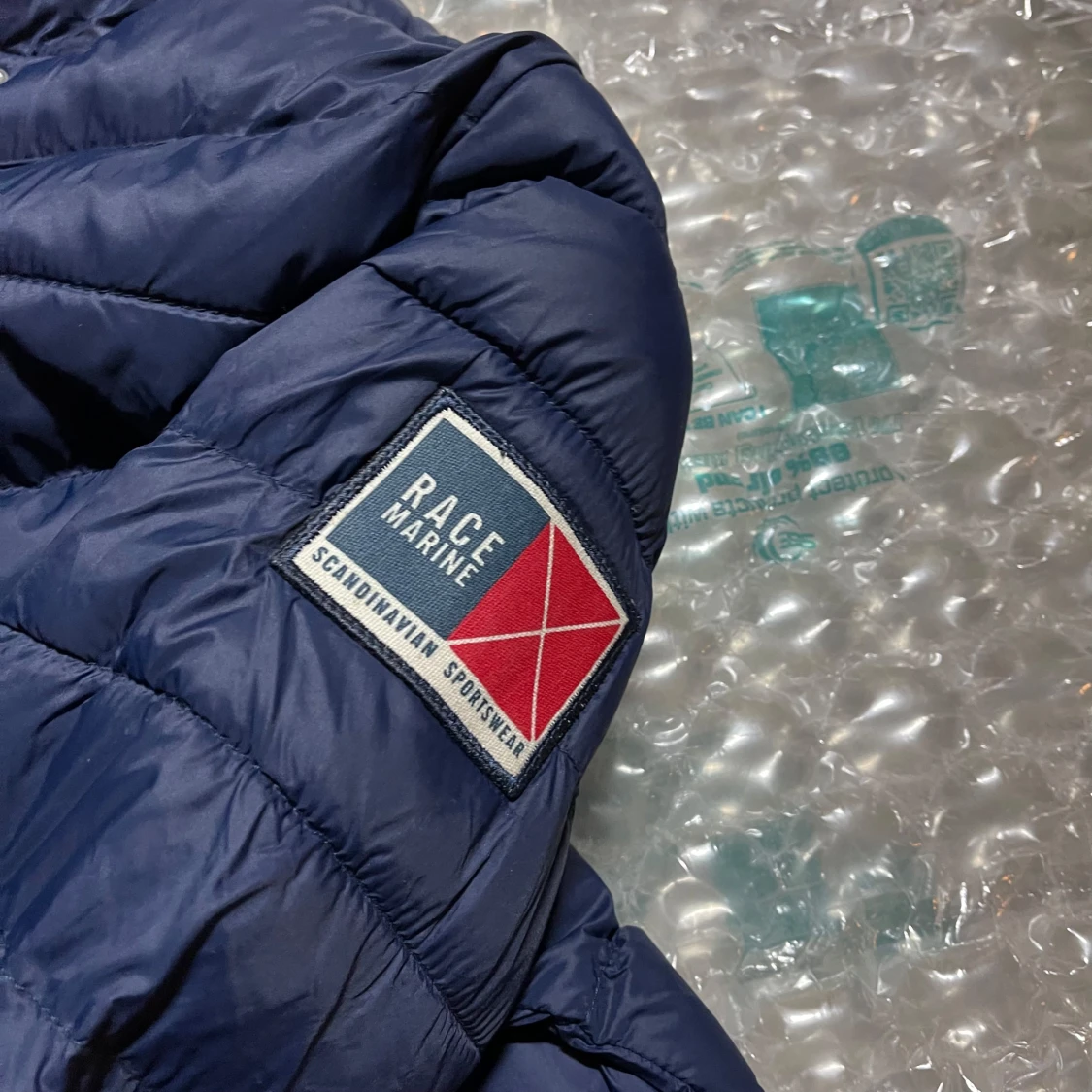Mörkblå pufferjacka från Race Marine - 3