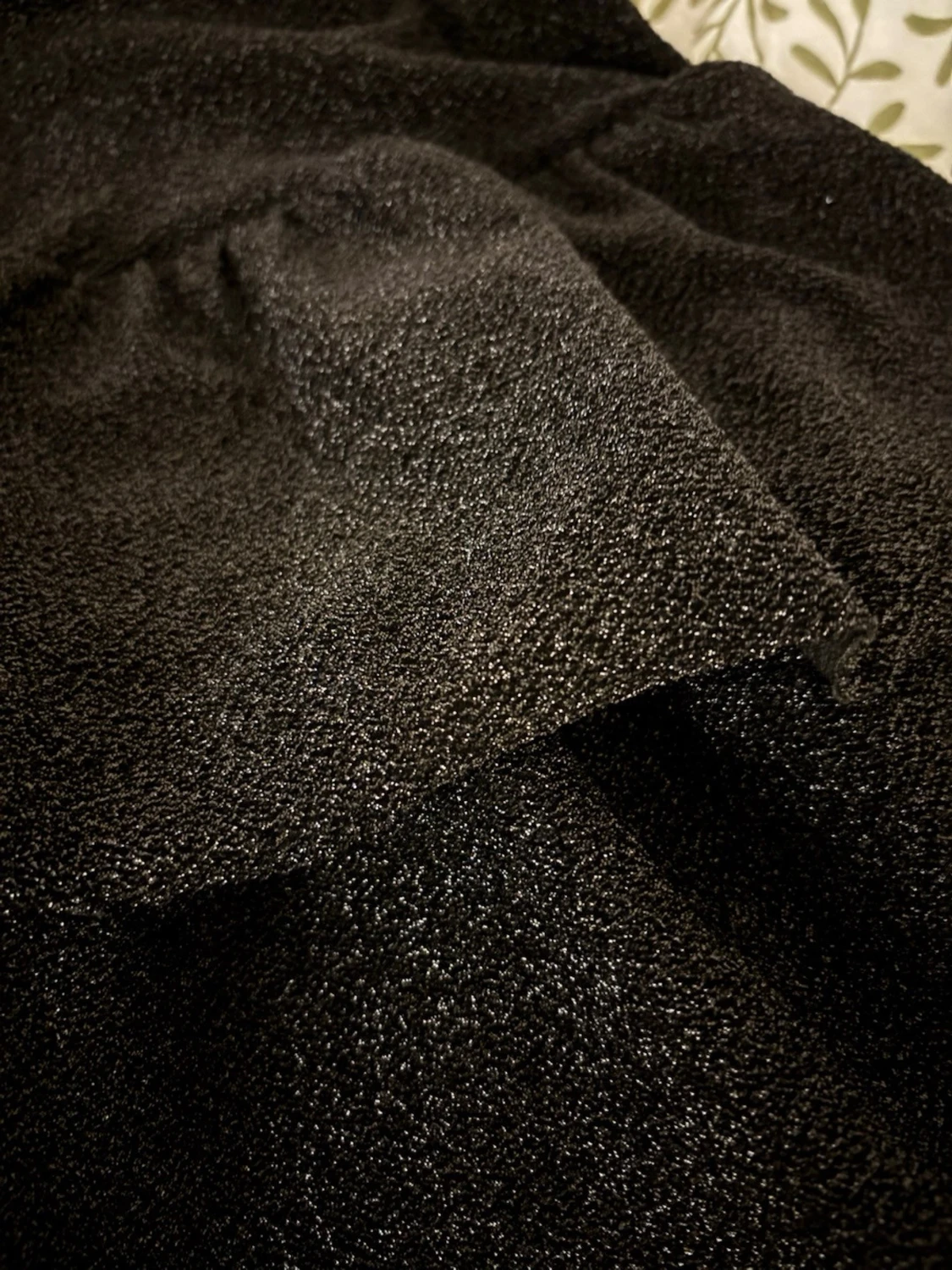 Svart axelbandslös klänning från Missäy - 3