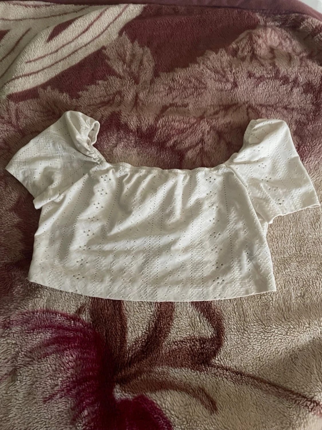 Vit croppad offshoulder blus