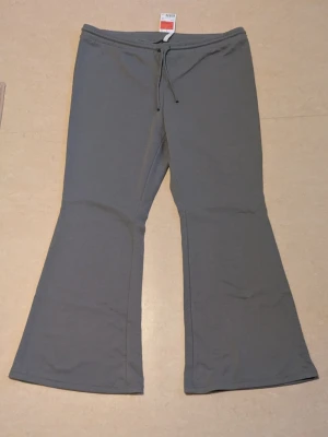 Byxor från HM, DIVIDED - Jätte snygga byxor från HM