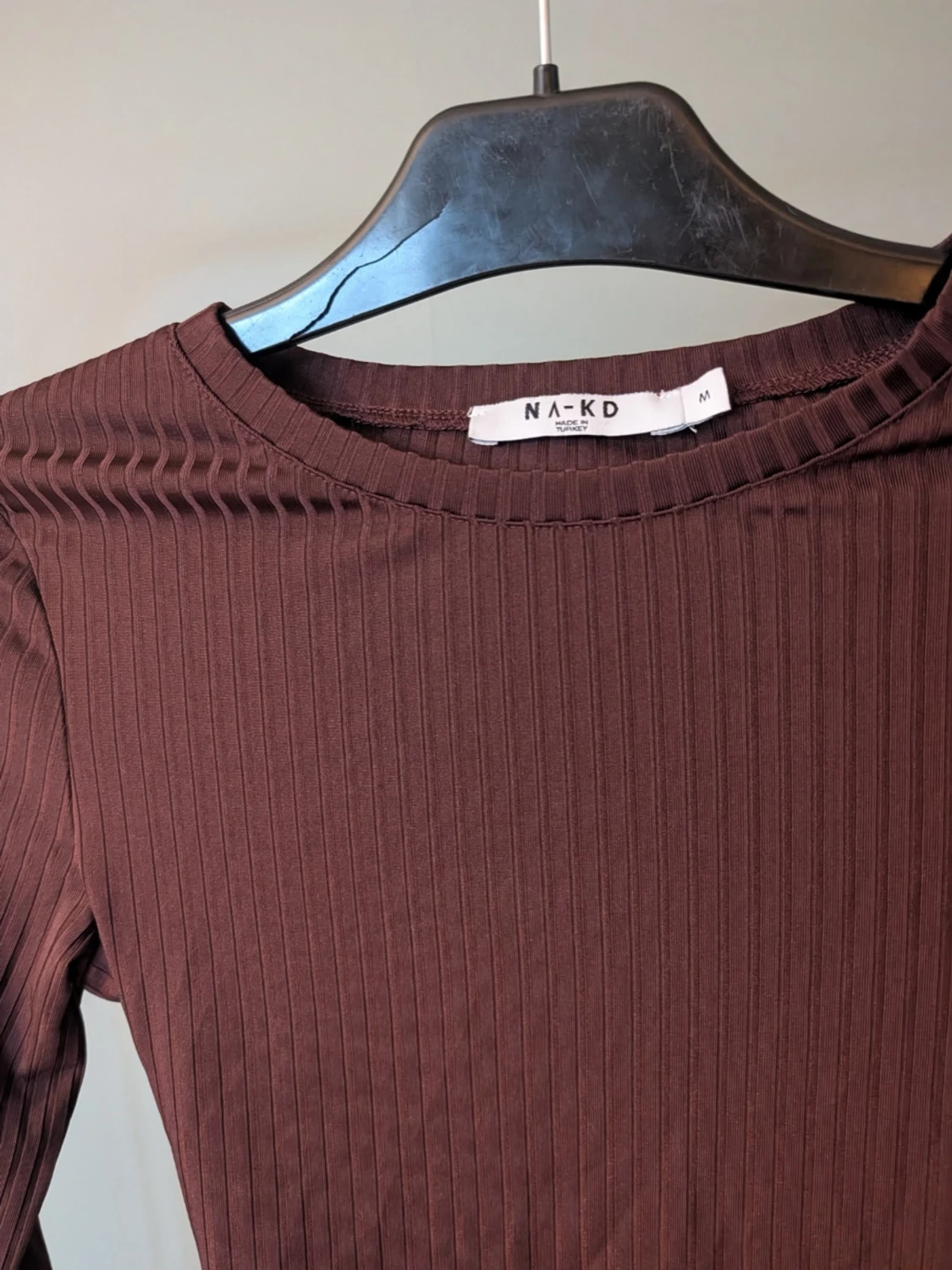 Brun ribbad långärmad topp NA-KD - 1