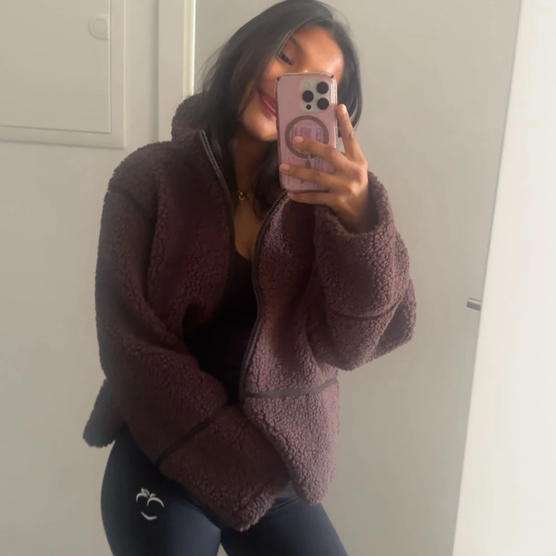 Brun teddyjacka med dragkedja