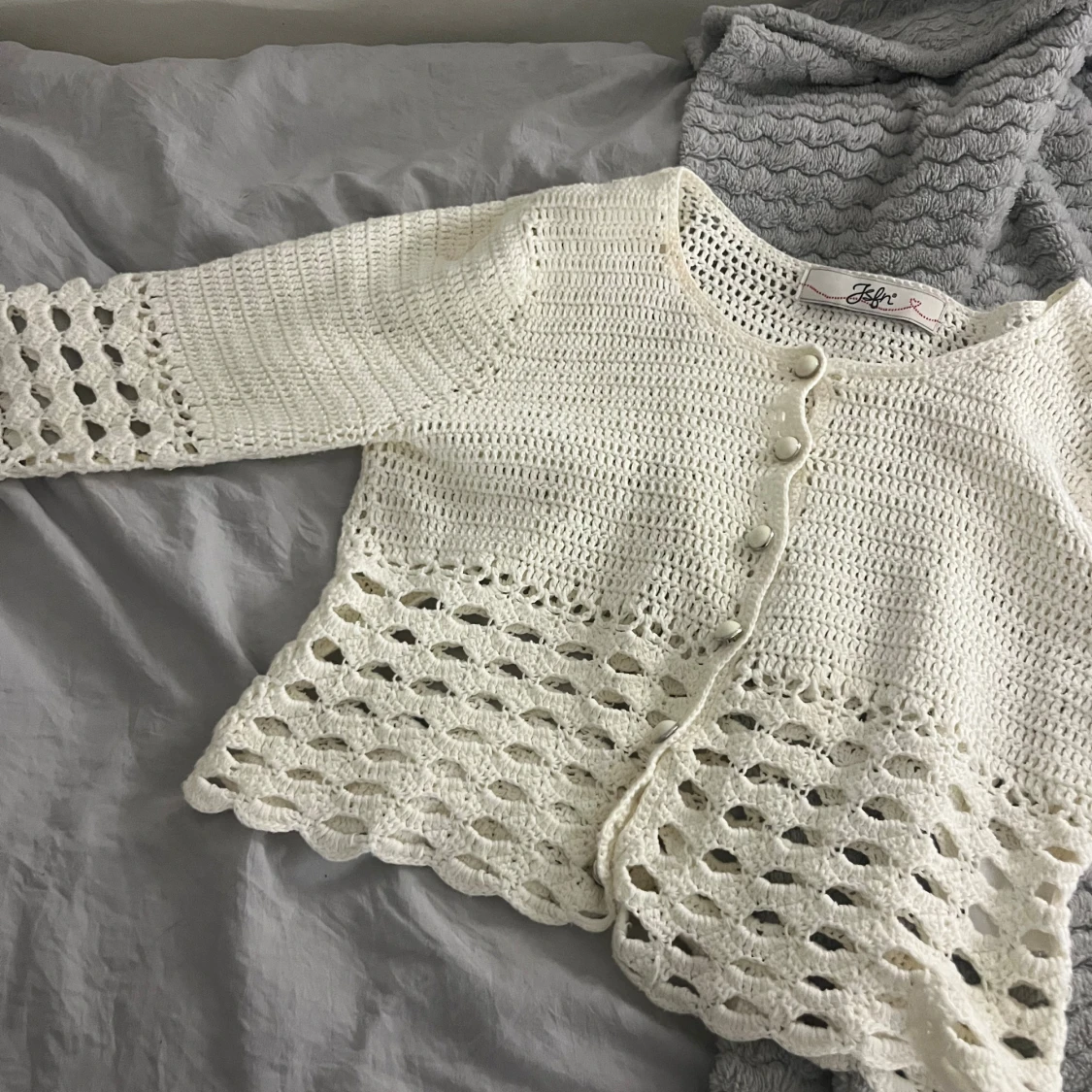 Vit virkad blus från J&J - 2